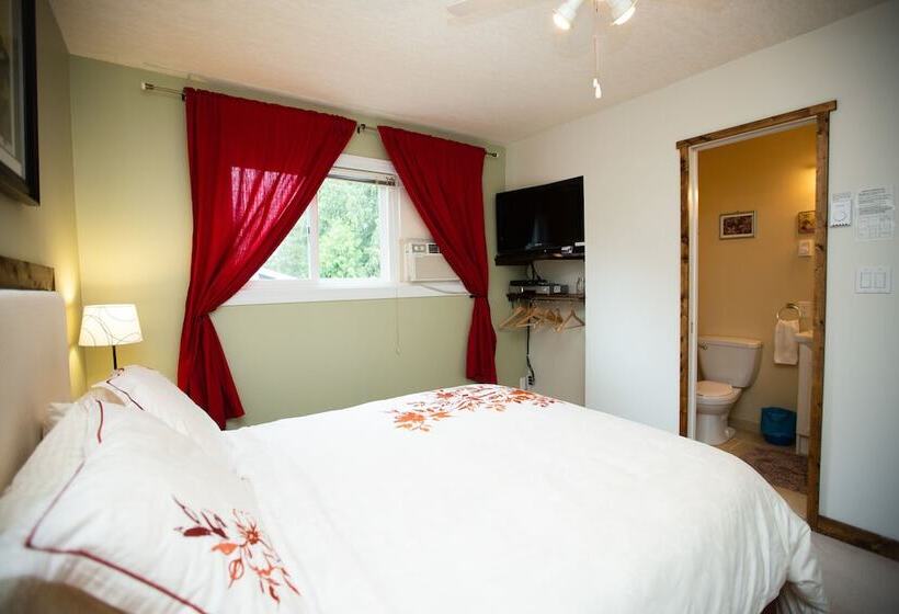 Номер Стандарт, Alpenrose Revelstoke Bed & Breakfast