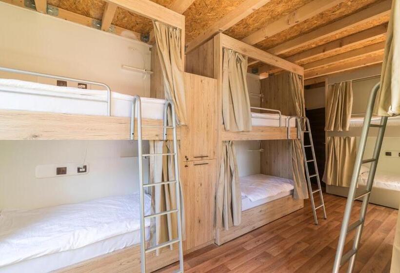 Кровать в Общей Комнате, Hostel Antique