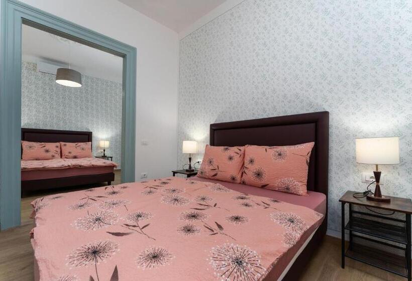 Семейный Номер Совместный Санузел, Hostel Antique