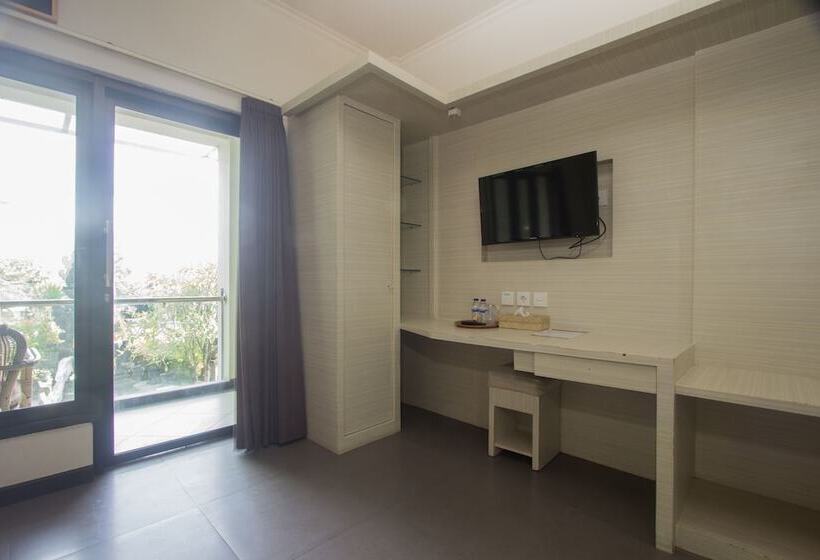디럭스 룸, Maxi Hotel Kedonganan