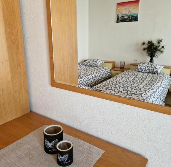 4인용 스탠다드 룸, Motel Tri Lovca