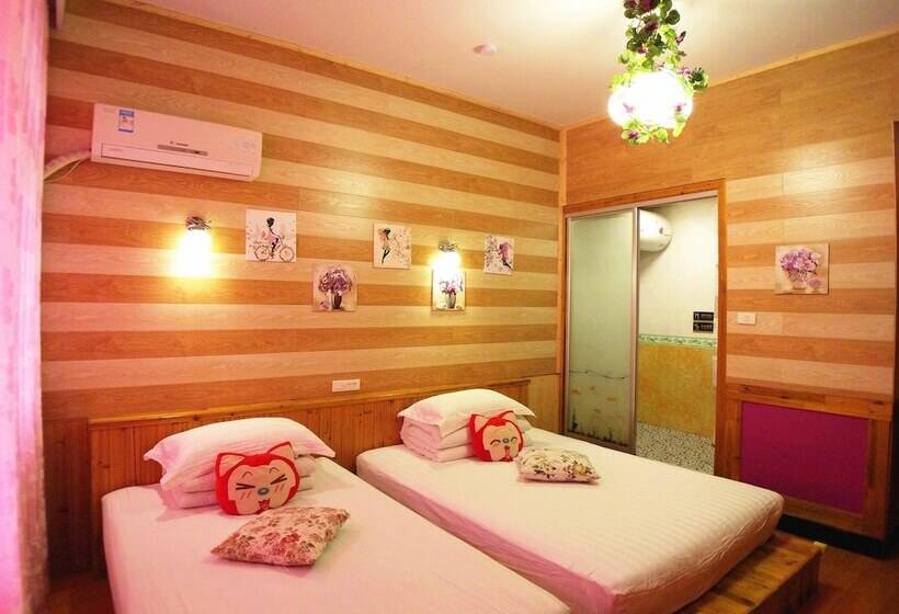Семейный Номер, Wuzhen Guyun Qianxun Guest House