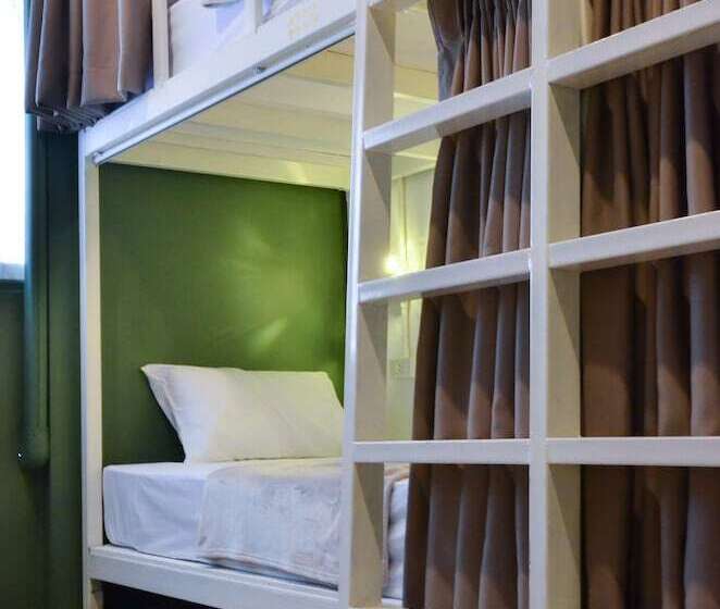 Yatak Paylaşımlı Oda, Baan Baan Hostel