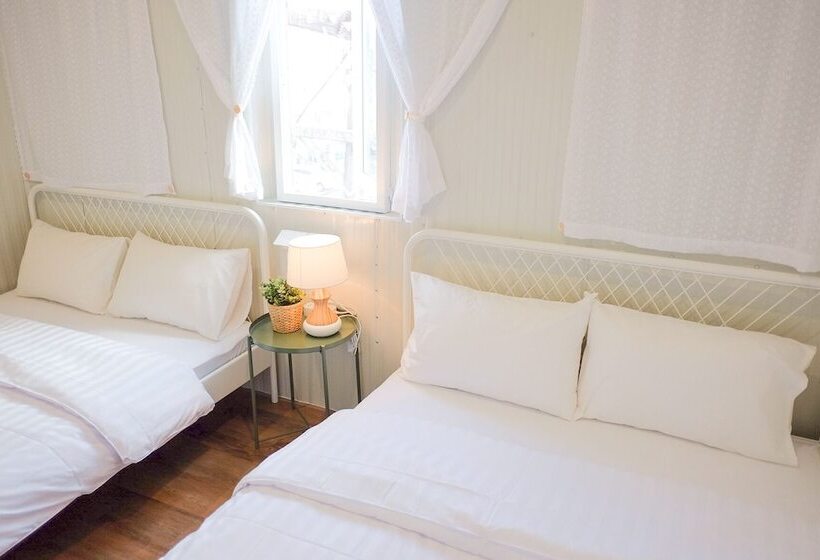 Delüks Oda, Baan Baan Hostel
