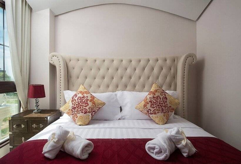 豪华房间, The Symphony Suites Pattaya