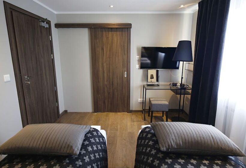 اتاق استاندارد, Keflavik Micro Suites