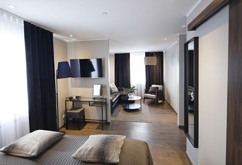 سوییت جونیور, Keflavik Micro Suites