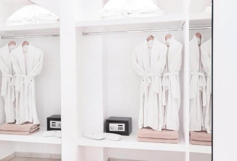Полулюкс Вид на Бассейн, Stelia Mare Boutique