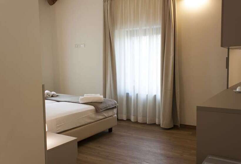 اتاق استاندارد با تراس, Garda Relais