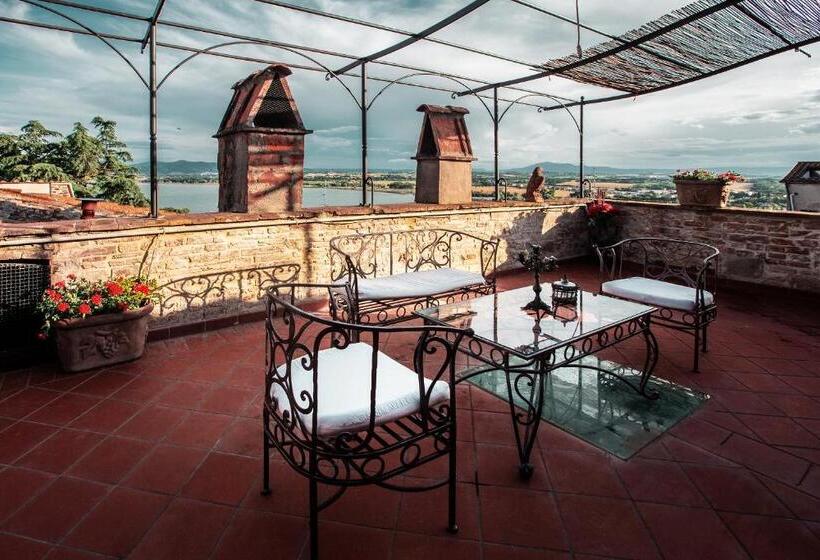 1 Bedroom Apartment Lake View, Palazzo Barbini Dimora Storica