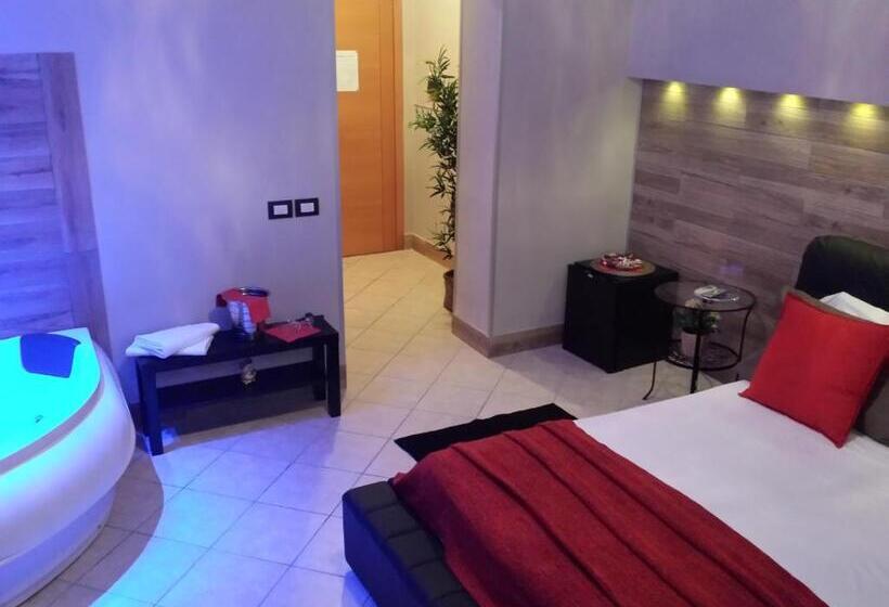 سوییت لوکس, Thairè Resort