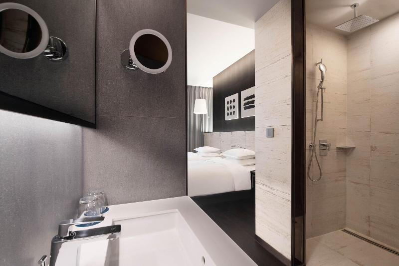 اتاق استاندارد با چشم‌انداز شهر, Four Points By Sheraton Seoul, Gangnam