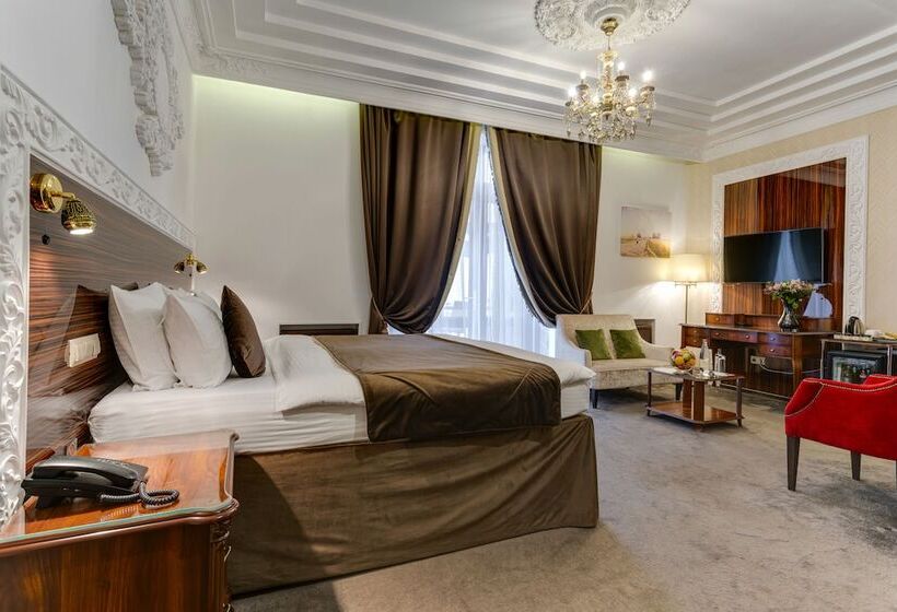 Suite with Terrace, Sadovnicheskaya