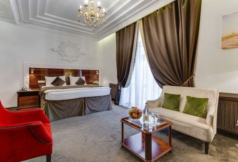 Suite with Terrace, Sadovnicheskaya
