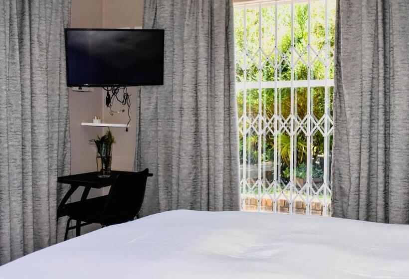 스위트, Serene Guest Manor
