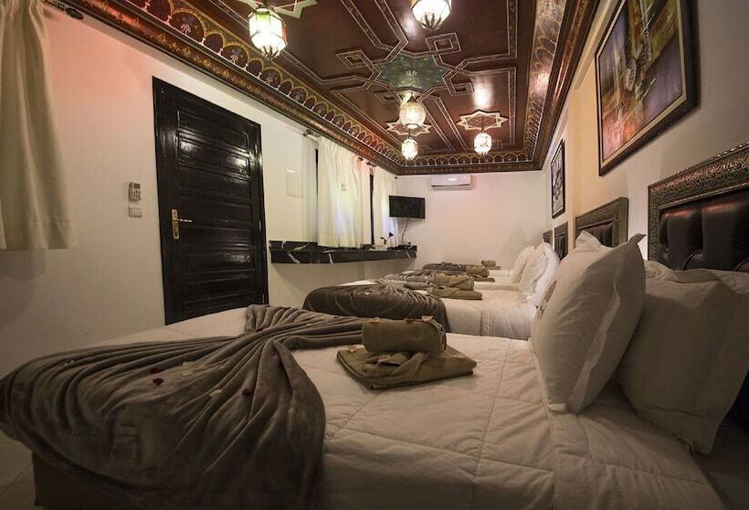 اتاق استاندارد چهار تخته, Riad & Spa Challa