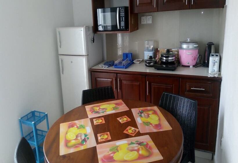 침실 3개 아파트, Queens Park Apartments