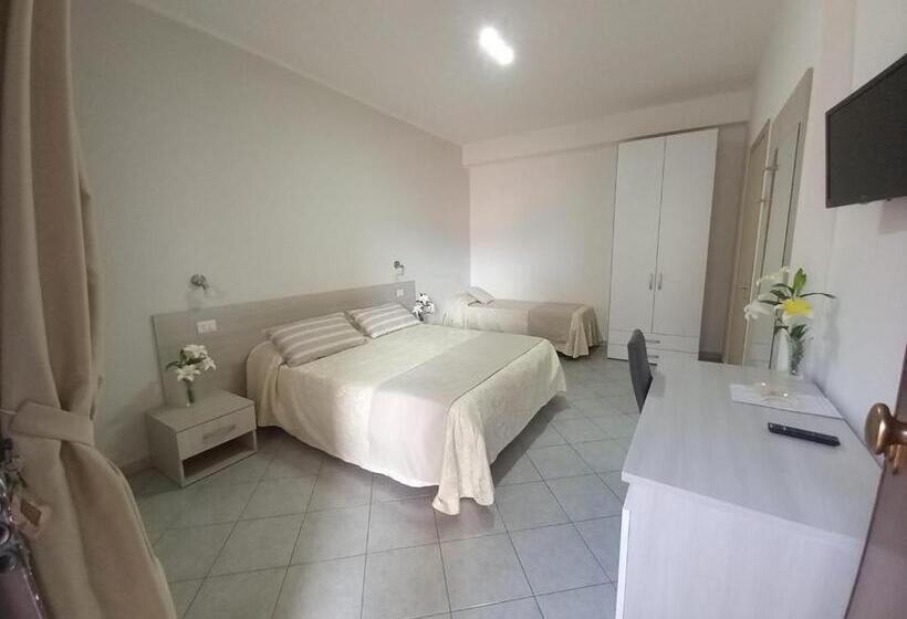 Economy Triple Room, Al Giglio