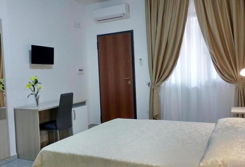 Economy Triple Room, Al Giglio