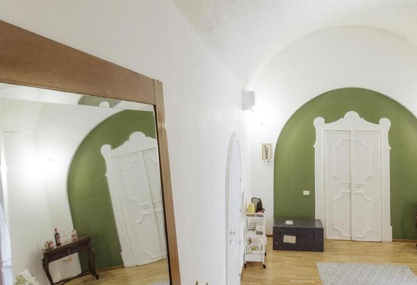 اتاق استاندارد چهار تخته, L'arturo B&b