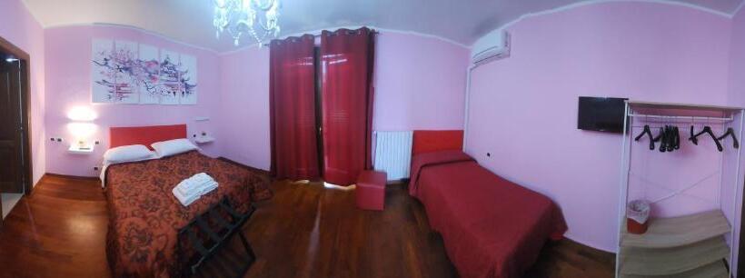 اتاق لوکس سه تخته, B&b Villa Sabrina