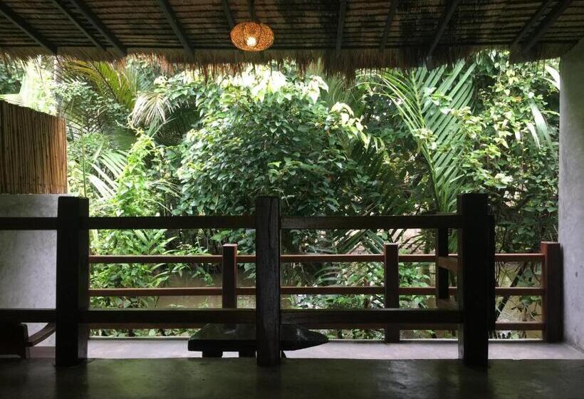 Номер Deluxe с Балконом, Ruean Thai Nai Bang By Pansak Resort