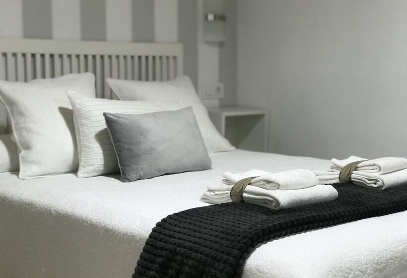 Quarto Triplo Estandar, El Rincon Del Cuera