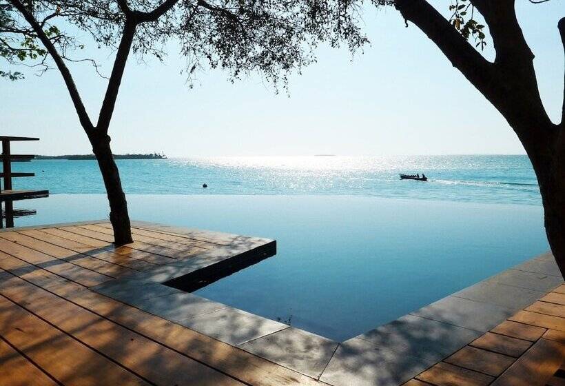 스탠다드 방갈로, Las Islas