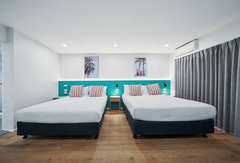 Номер Стандарт, Red Star Palm Beach