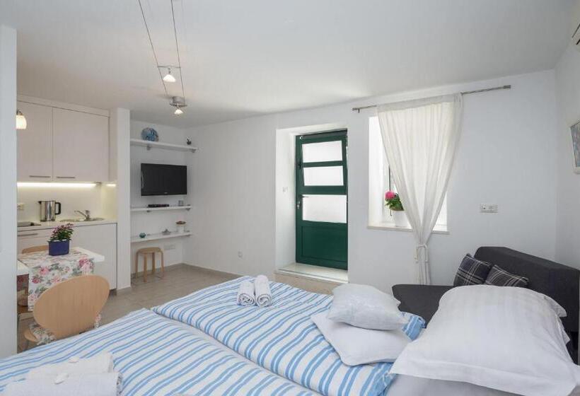 Номер Комфорт, Split Center Suites