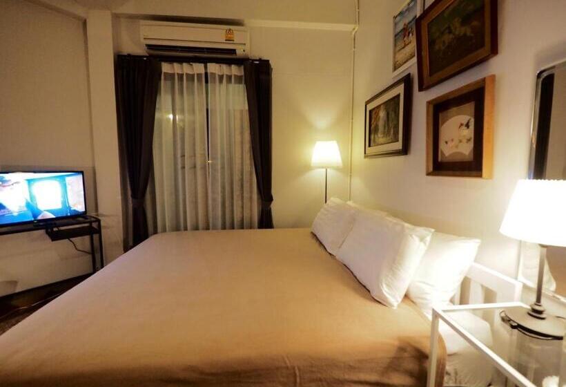 اتاق استاندارد با بالکن, Uno Chiangmai
