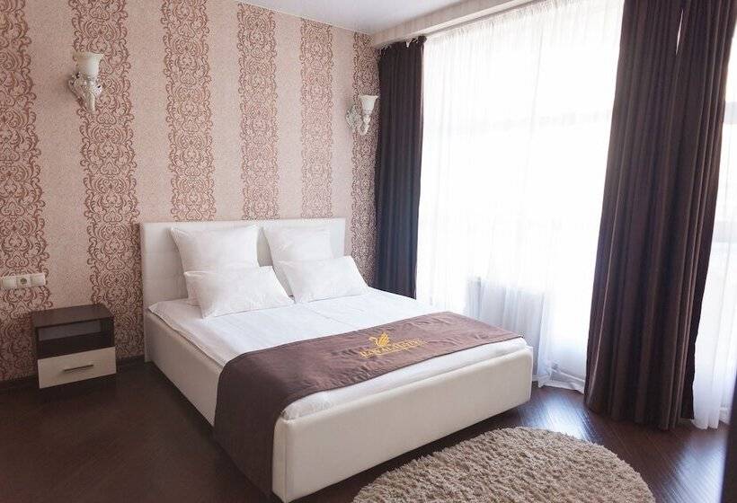 Номер Стандарт, Royal