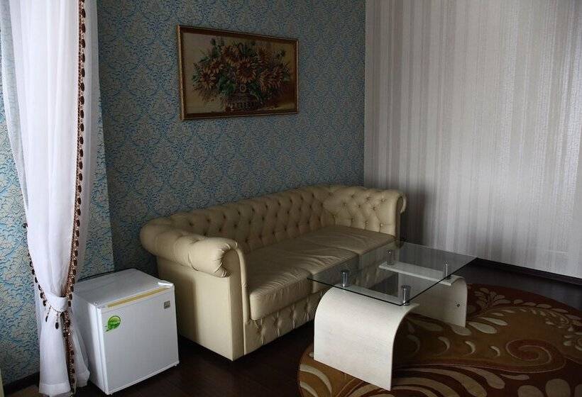 Люкс, Royal