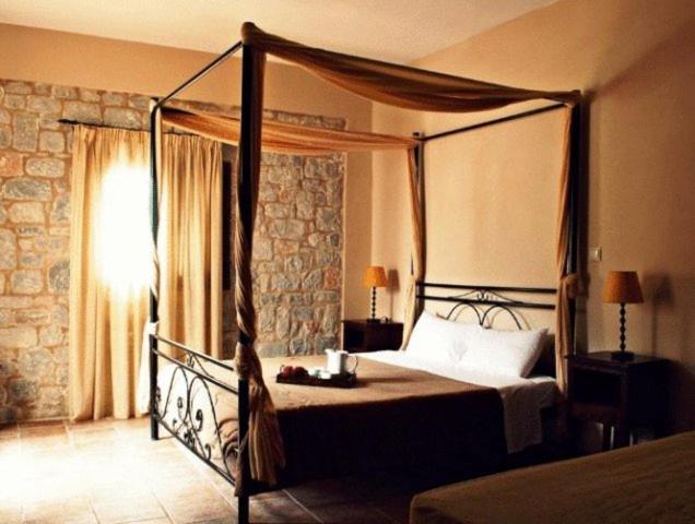 Апартаменты 2 Спальни, Vlyhada Guesthouse
