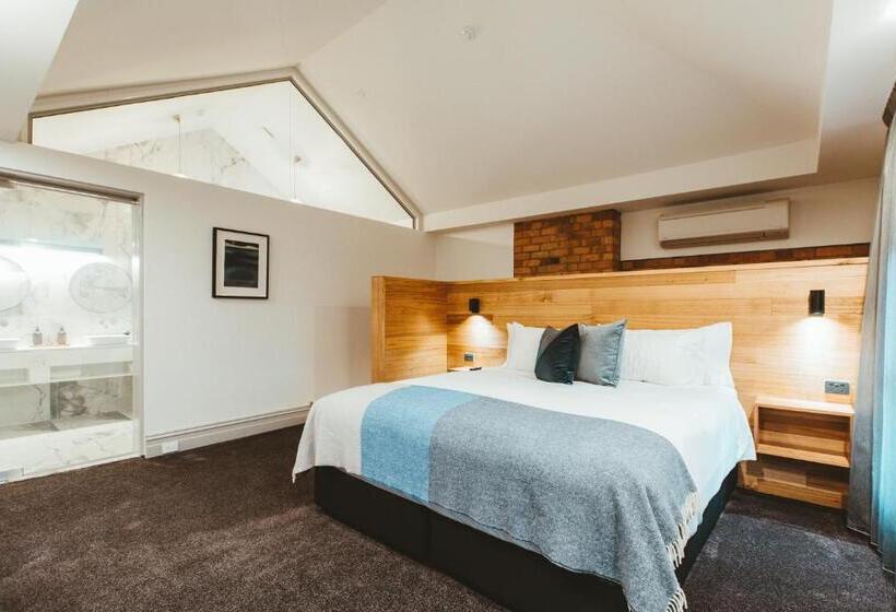 스탠다드 스튜디오, Maylands Lodge