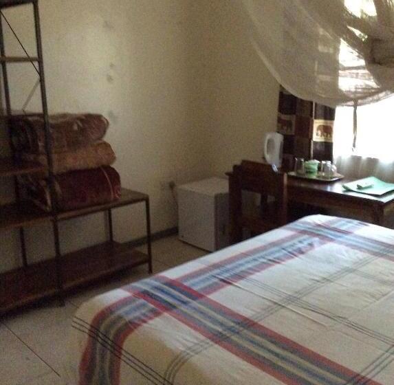 سوییت خانوادگی, Tabonina Guesthouse