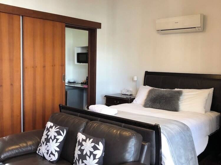 디럭스 스튜디오, Fairway Manor Accomodation