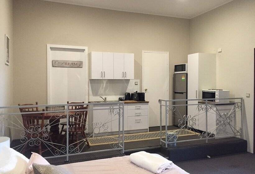 디럭스 스튜디오, Fairway Manor Accomodation