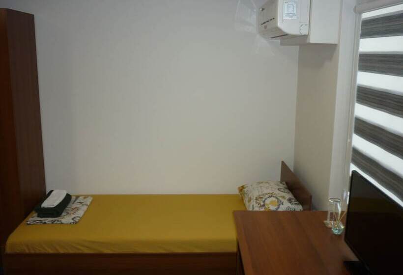 اتاق استاندارد, Yalta Guesthouse