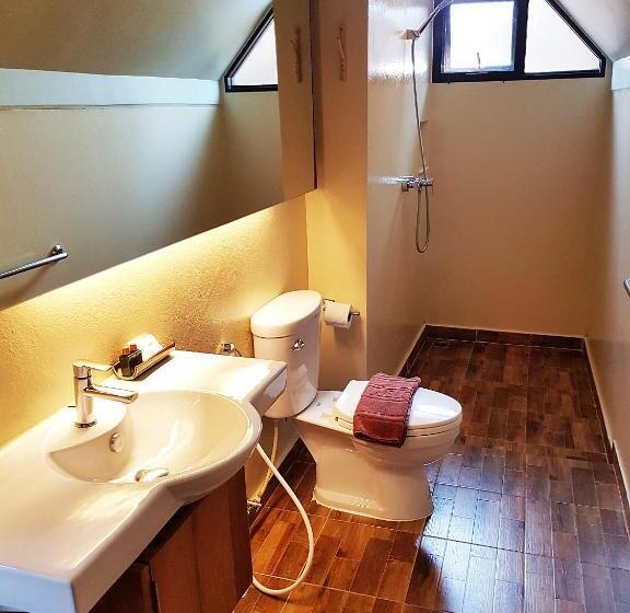 Büyük Çift Kişilik Yataklı Delüks Oda, Pan Kled Villa Eco Hill Resort   Sha Extra Plus