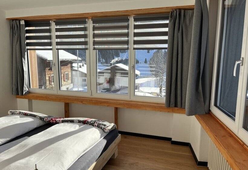 四人高级间, Mountain Lodge Sedrun