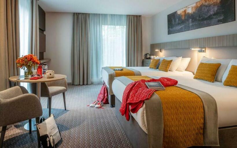 Семейный Номер Deluxe, Maldron Hotel Newcastle