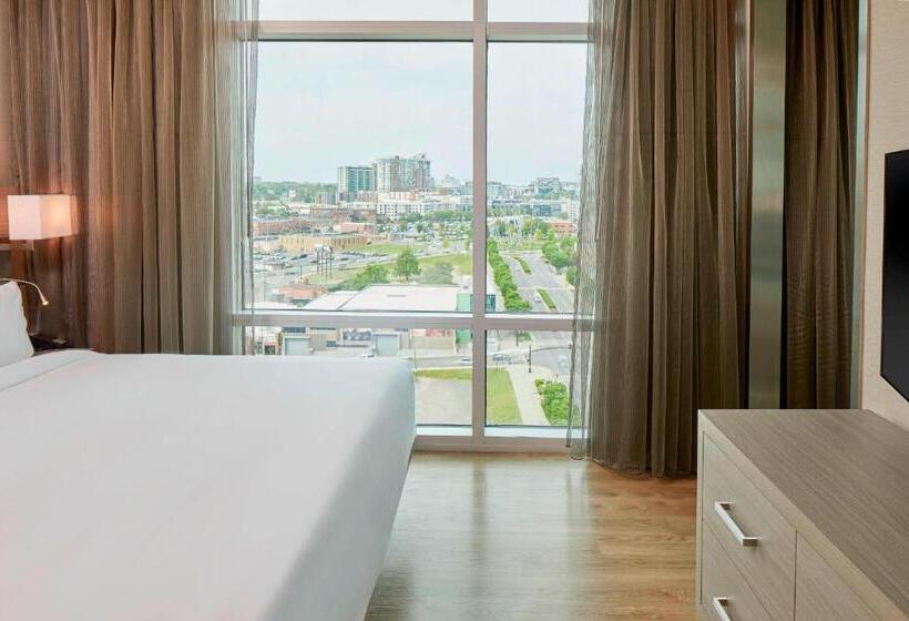מיטת קינג בסוויטה, Residence Inn by Marriott Nashville Downtown/Convention Center