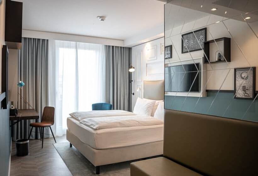 Номер Премиум, Indigo Dresden   Wettiner Platz, An Ihg