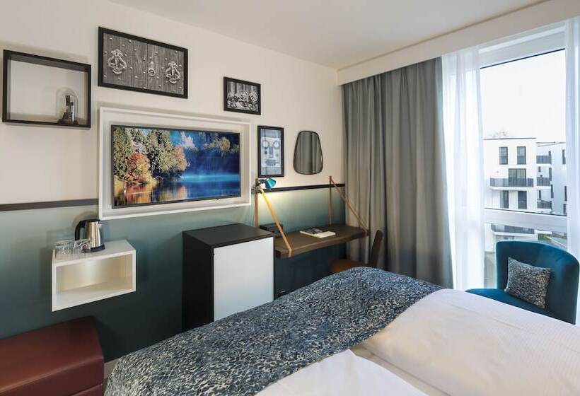 Номер Премиум, Indigo Dresden   Wettiner Platz, An Ihg