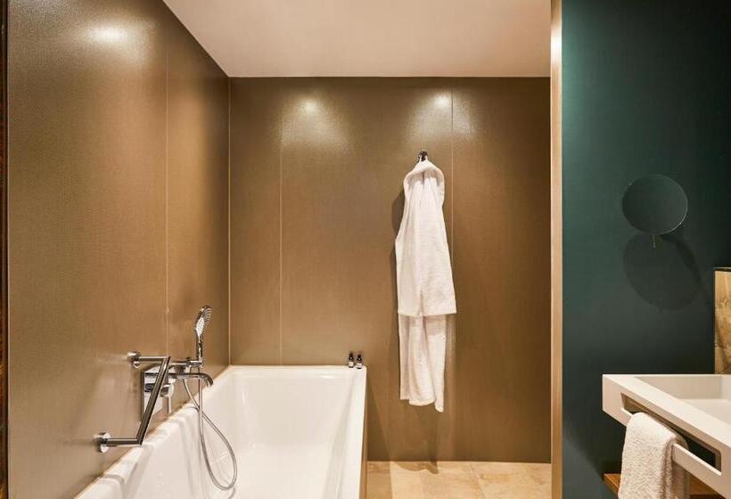 Номер Superior, Indigo Dresden   Wettiner Platz, An Ihg
