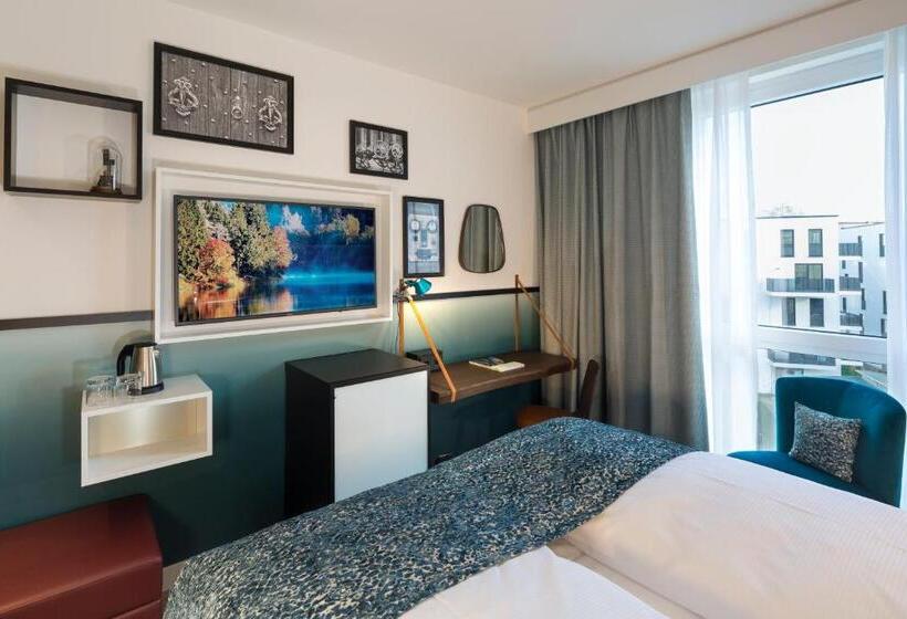 Номер Премиум, Indigo Dresden   Wettiner Platz, An Ihg