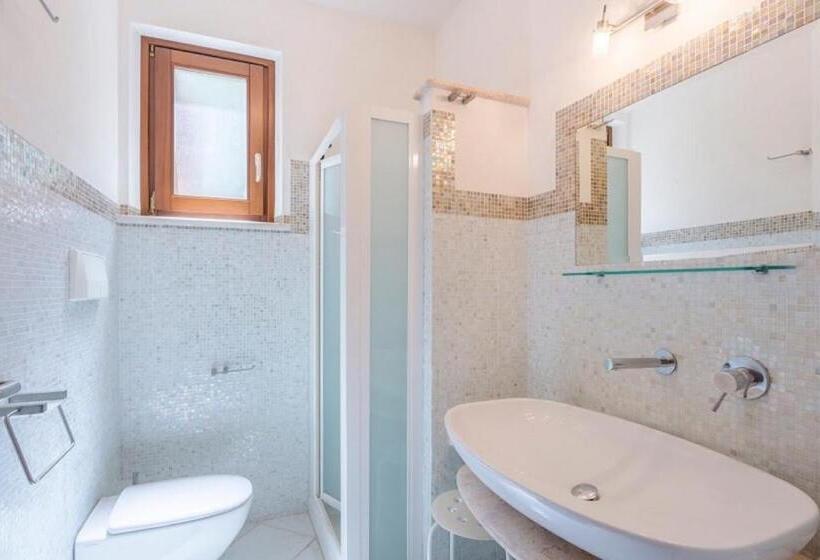 Номер Стандарт Боковой Вид на Море, Albergo Auralba