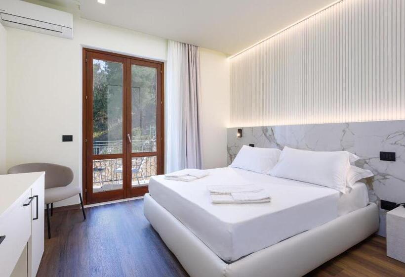 חדר סטנדרט לשלושה, Albergo Auralba