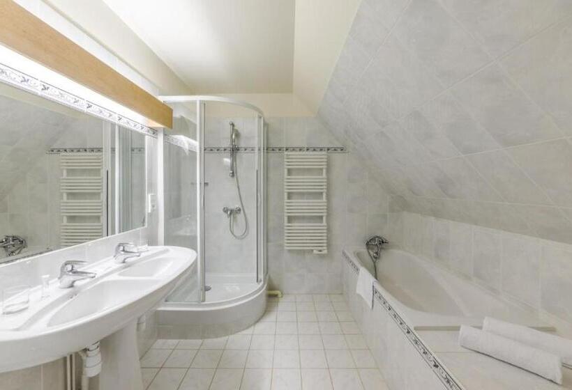 Family Suite, Château De Bournel